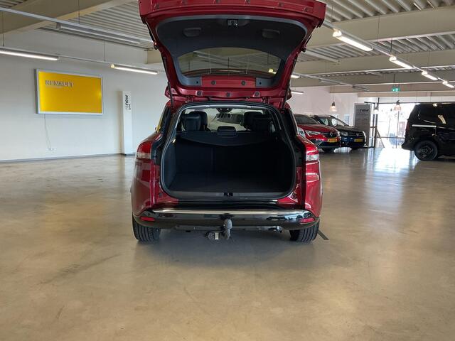 Renault CLIO Estate 0.9 TCe Intens TREKHAAK / NAVIGATIE / CLIMATE CONTROLE / CRUISE CONTROLE / PARKEERSENSOREN.