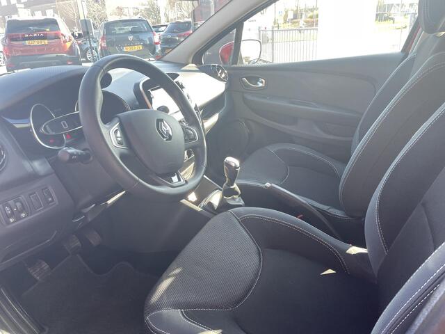 Renault CLIO Estate 0.9 TCe Zen / ALL SEASON BANDEN / PARKEERSENSOREN / CRUISE CONTROL / BASS REFLEX AUDIO