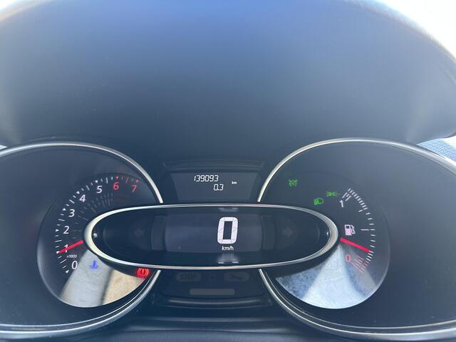 Renault CLIO Estate TCe 90 Limited | Dealer onderhouden | Parkeersensoren achter | Navigatiesysteem |