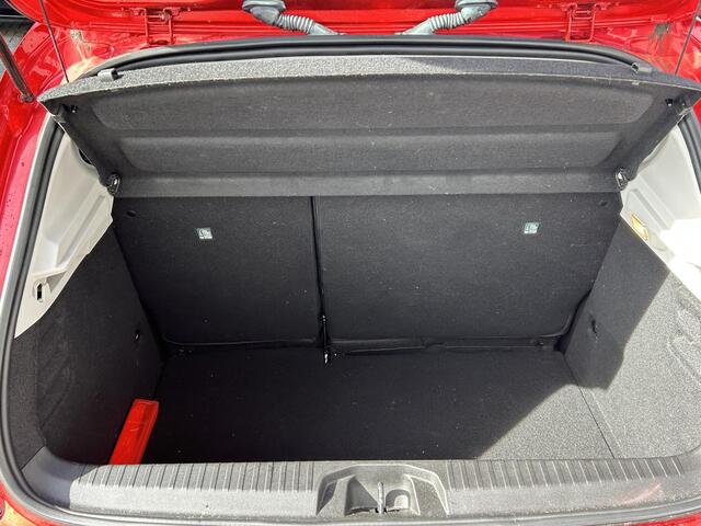 Renault CLIO 1.0 TCe Zen | Parkeersensoren Achter | Airco | Cruise Control |