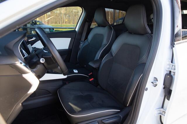 Renault CLIO 1.6 E-Tech Hybrid 140 Zen , Carplay, Camera, Keyless entry,