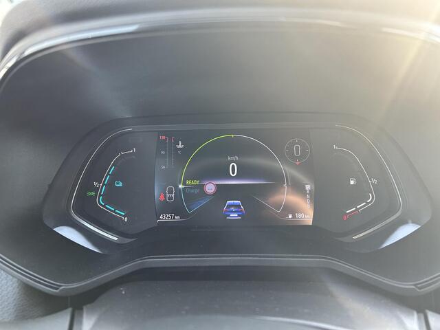 Renault CLIO 1.6 E-Tech Hybrid 140 Zen | Trekhaak | Navigatie | Cruise Control