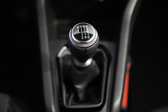 Renault CLIO 1.0 TCe 90 Equilibre 6-bak Navigatie Carplay Android Airco Cruise Control Rijstrooksensor LED