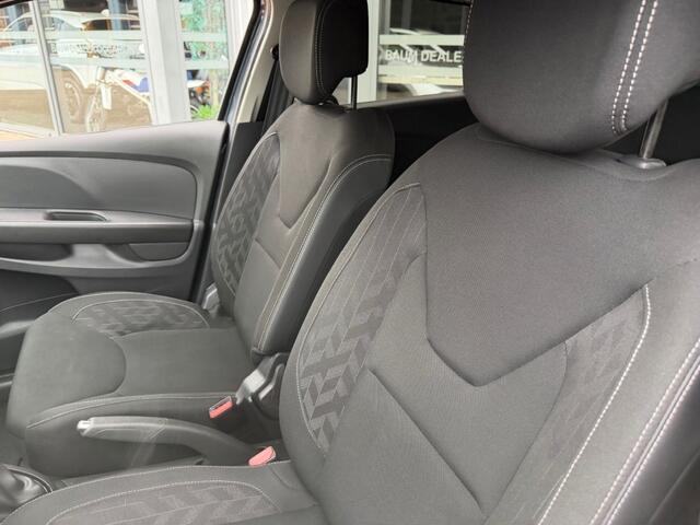 Renault CLIO 1.2 TCE LIMITED NAVI AIRCO/ECC PDC LMV