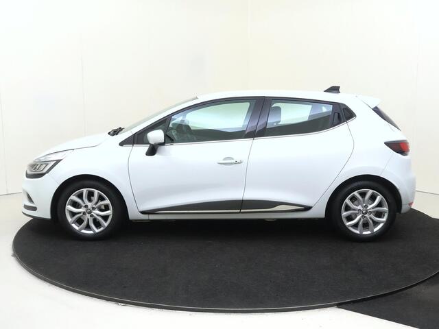 Renault CLIO 1.2 TCe 120 PK Intens AUTOMAAT | Parkeer pakket | achteropkomend verkeer waarschuwing | airco automatisch | cruise control | LED koplampen | lichtmetalen velgen 16" | navigatiesysteem full map |