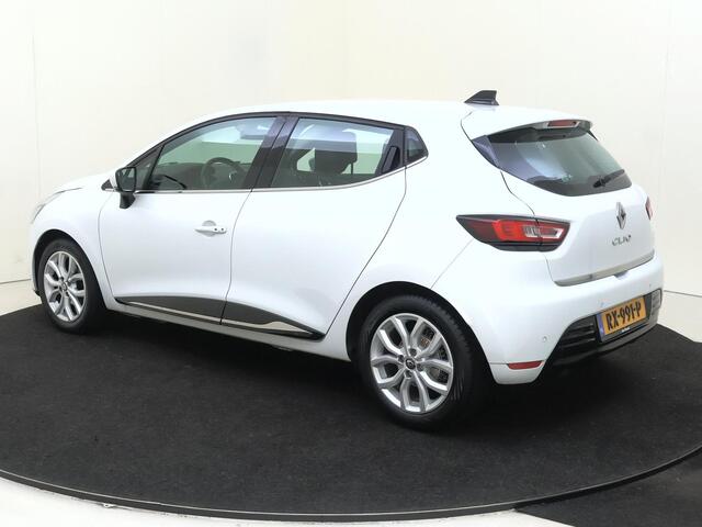 Renault CLIO 1.2 TCe 120 PK Intens AUTOMAAT | Parkeer pakket | achteropkomend verkeer waarschuwing | airco automatisch | cruise control | LED koplampen | lichtmetalen velgen 16" | navigatiesysteem full map |
