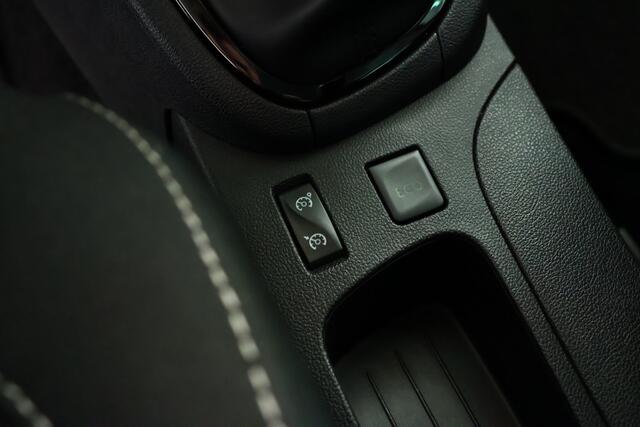 Renault CLIO 0.9 TCe Limited / Navi / Allseason / Airco