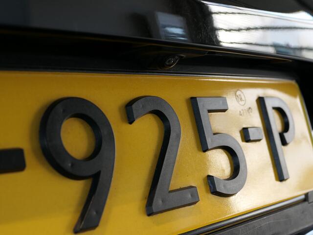 Renault CLIO 0.9 TCe Bose - Dealer onderhouden! - Stoelverwarming - Parkeerassistent - Clima