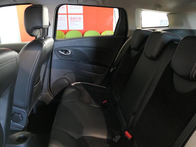 Renault CLIO 0.9 TCe Bose - Dealer onderhouden! - Stoelverwarming - Parkeerassistent - Clima