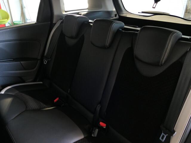 Renault CLIO 0.9 TCe Bose - Dealer onderhouden! - Stoelverwarming - Parkeerassistent - Clima