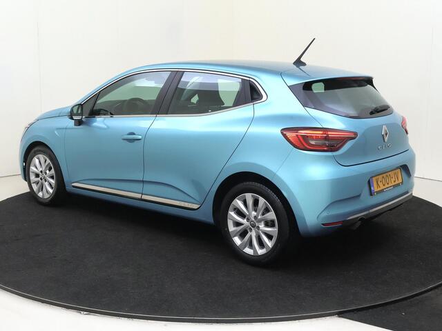 Renault CLIO 1.0 TCe Intens | Climate Control / ECC | Licht metalen velgen 17 inch | Cruise control Standaard | Connectiviteit af fabriek | Navigatie | Half lederen bekleding | LED koplampen | Park Distance Control voor en achter | Achteruitrijcamera |