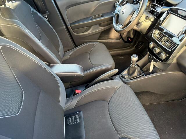 Renault CLIO BWJ 2017 | 1.2 TCe 119PK Zen | TREKHAAK | AIRCO | NAVI | CRUISE | LICHTMETAAL |