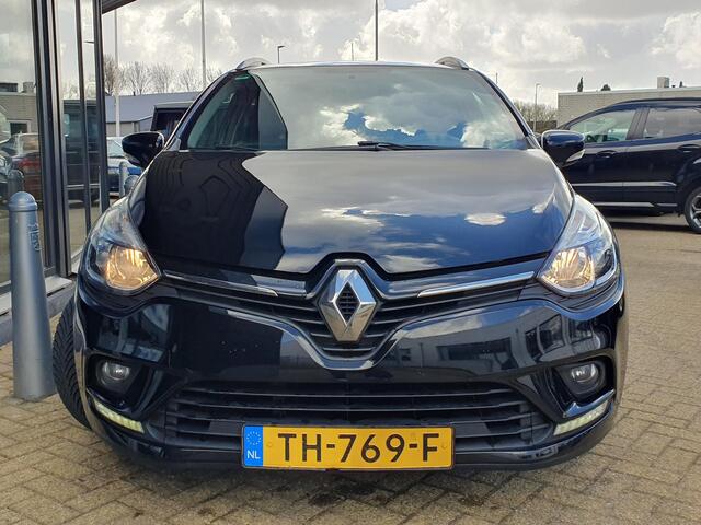 Renault CLIO Estate 0.9 TCe Limited 90PK | Nette Staat | NL AUTO | NIEUWE APK | Airco | Parkeersensoren | Navigatie | Cruise Control | Armsteun | Keyless Entry | Keyless Start | Lederen Stuurwiel | Led dagrijverlichting | Lichtmetalen Velgen | Mistlampen |