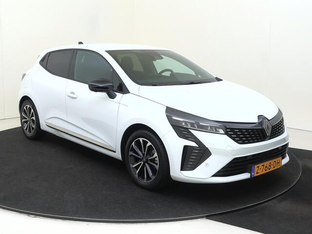 Renault CLIO 1.6 E-Tech Full Hybrid 145 PK techno | Automaat | Navigatie | Airco | Parkeersensoren Voor + Achter | 360 Camera | Stoel & Stuurverwarming |