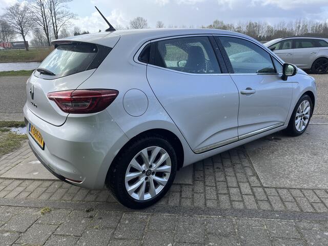 Renault CLIO 1.0 TCe Intens / Bose Sound / Camera / PDC V+A / Apple Carplay - Android Auto / Climate / Keyless / LMV / 2e Paasdag open 09.00-17.00 uur