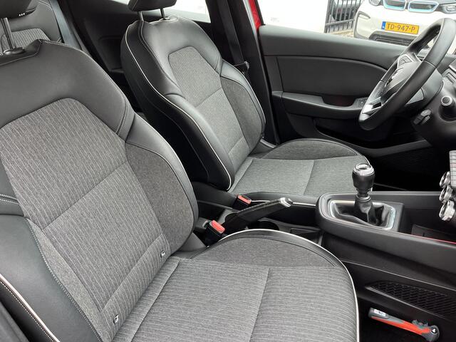 Renault CLIO 1.0 TCe Intens / APPLE CARPLAY / ANDROID AUTO / PARKEERSENSOREN / LICHTMETALEN VELGEN