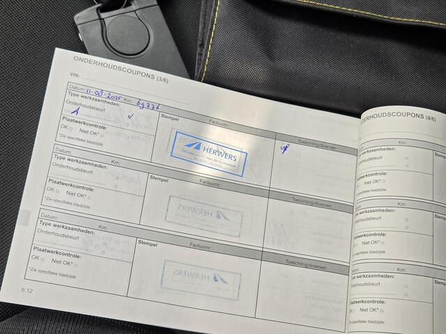 Renault CLIO 0.9 Limited / Trekhaak / Achteruitrijcamera / Dealer Onderhouden / 1e Eigenaar / Navigatie / Climate Control / Cruise Control /