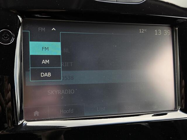 Renault CLIO 0.9 Limited / Trekhaak / Achteruitrijcamera / Dealer Onderhouden / 1e Eigenaar / Navigatie / Climate Control / Cruise Control /