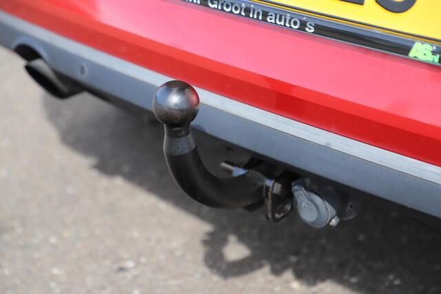 Renault CLIO 1.0 TCe Intens Trekhaak Half Leder 16 inch LMV Navigatie Carplay Android Cruise Control Clima LED Parkeersensor