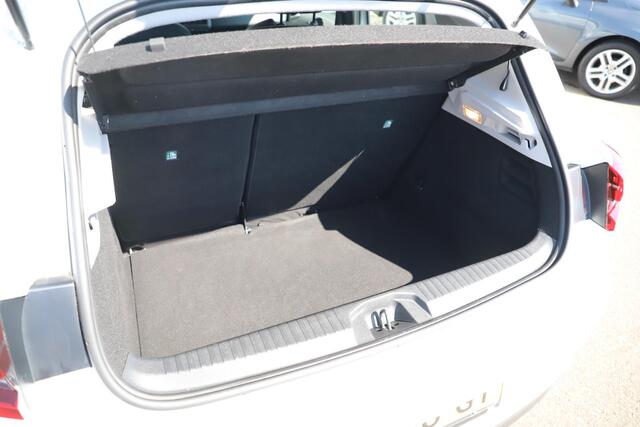 Renault CLIO 1.0 TCe Business Zen Navigatie Carplay Android Airco Cruise Control LED Parkeersensor Rijstrooksensor