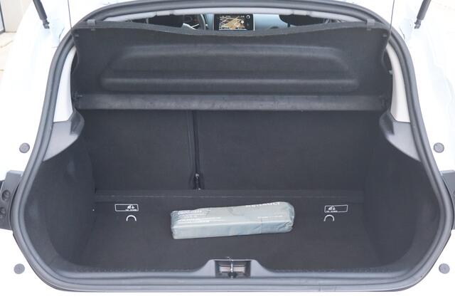 Renault CLIO 0.9 TCe Limited NL-Auto!! Apple Car-play I PDC I Navigatie