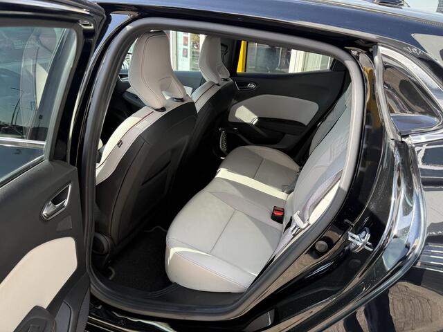 Renault CLIO 1.6 E-Tech Hybrid 140 Initiale Paris | NAP | Stoel & stuur verwarming | Leer | Navigatie | Achteruitrijcamera | Lichtmetaal | Climate Control | LED | DAB |