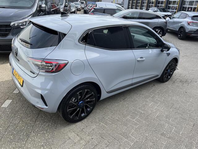 Renault CLIO 1.6 E-Tech Full Hybrid 145 esprit Alpine / Pack Premium Bose / Apple carplay / Android auto