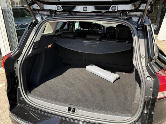 Renault CLIO Estate 0.9 TCe Limited | NAP | Navigatie | DAB | Parkeersensoren | Cruise Control | Airco | Key-less |