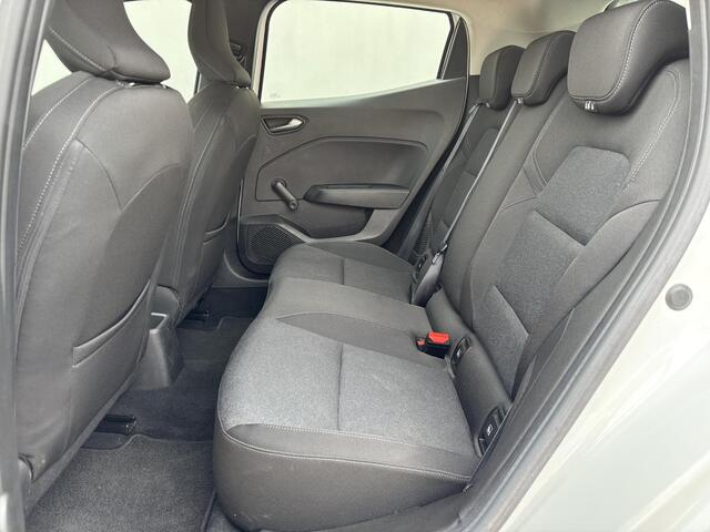 Renault CLIO 1.6 E-Tech Hybrid 140 Zen / Automaat / Apple Carplay/Android Auto / Parkeersensoren Achter / Led / DAB / Lane Assist /