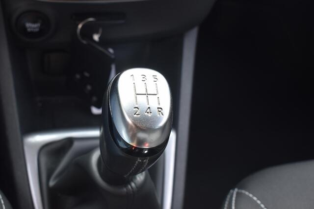 Renault CLIO 0.9 TCe GT-Line Navigatie | Climate Control | Cruise Control | 12 mnd BOVAG garantie | Whatsapp 06-53188999