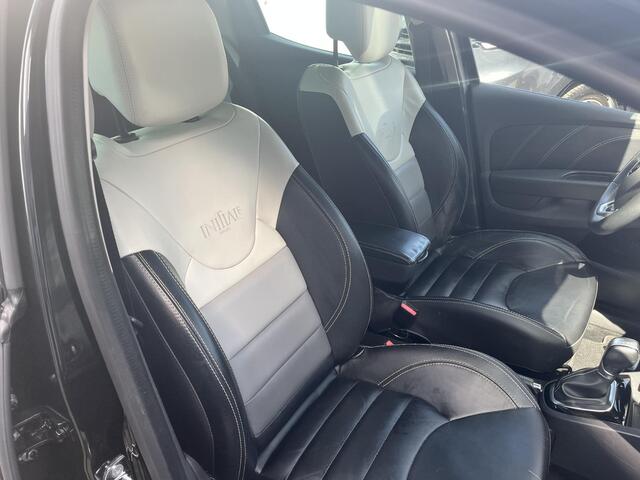 Renault CLIO 1.2 TCe Initiale / AUTOMAAT / CAMERA / LEDER / VOORSTOELEN VERWARMD / MIDDENARMSTEUN