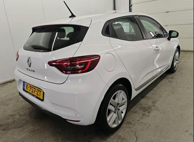 Renault CLIO 1.0 TCe Zen / 6 Versn. / 5Drs. / Pdc./ Airco / Navigatie / Radio multimedia / Apk 04-2027