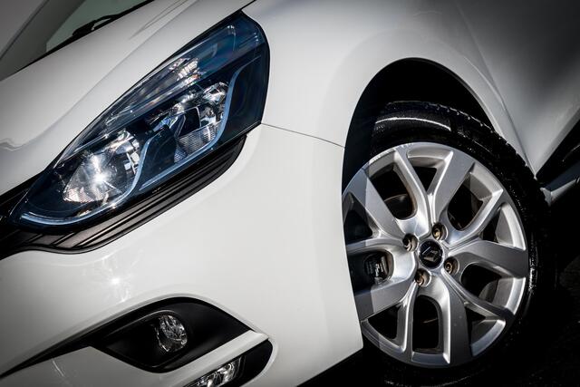 Renault CLIO Estate 0.9 90 PK TCe Limited | Ned Auto | Trekhaak | Clima | Pdc | Cruise | "16 Inch Lmv | Led | Dab Audio | Navigatie |