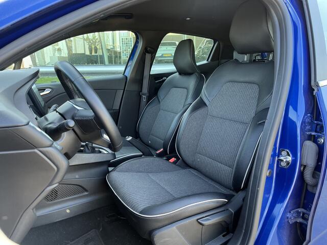 Renault CLIO 1.0 TCe Intens / Apple Carplay - Android Auto / Parkeersensoren.Achter / Keyless / Climate / LMV /