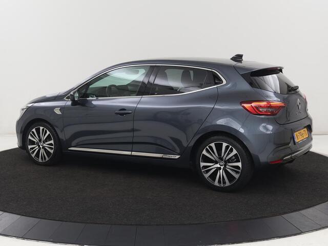 Renault CLIO 1.6 E-Tech Hybrid 140 Initiale Paris | Leder | Stoelverwarming | Carplay | Keyless | Park Assist | Full LED | Navigatie | Climate control | Stuurverwarming | DAB | Bluetooth