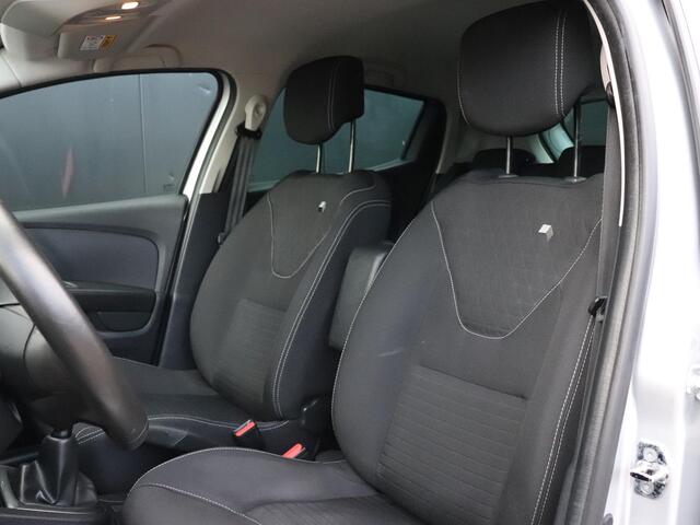 Renault CLIO 0.9 TCe Limited | TREKHAAK | CRUISE | AIRCO |