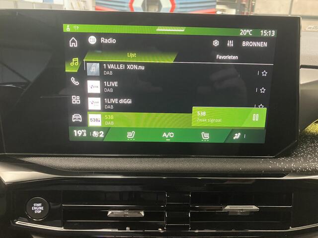 Renault CLIO 1.8 Hybrid 160 techno / Demonstratieauto / 18 inch LM velgen / Google Maps Navigatie / Apple CarPlay/Android Auto / Stoelverwarming / 360 Graden Camera / Adaptive Cruise Control / Climate Control /