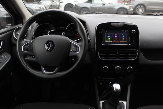 Renault CLIO Estate 0.9 TCe Limited / Trekhaak / Navigatie / Parkeerhulp achter / 16'' / DAB / Cruise Control