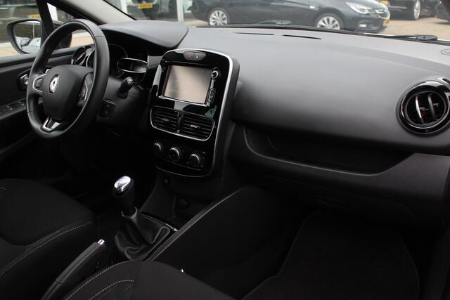 Renault CLIO Estate 0.9 TCe Limited / Trekhaak / Navigatie / Parkeerhulp achter / 16'' / DAB / Cruise Control
