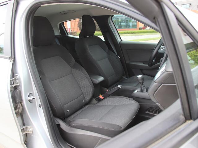 Renault CLIO 1.0 TCe Zen FULL LED, Carplay-DAB, Stoelvw, Keyless Lente actie!