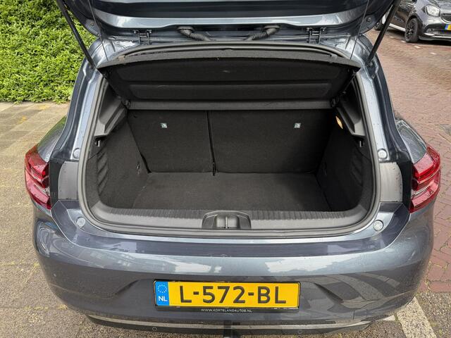Renault CLIO 1.6 E-Tech Hybrid 140 Intens