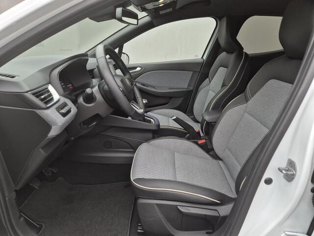 Renault CLIO 1.0 TCe 90 GPF techno Handgeschakeld / Fabrieksgarantie tot 04-2027 / Dealer onderhouden / Pack winter / Achteruitrijcamera / Stuur-en Stoelverwarming / Apple Carplay Android Auto / Navigatie /