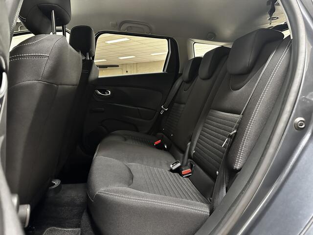 Renault CLIO Estate 0.9 TCe Limited/ DAB+/ Navi/ Airco/ Cruise/ Elek. pakket/ Isofix/ Bluetooth/ Armsteun/ Multi. LEDER. Stuur/ Mistl./ 16'' LMV/ Extra getint glas/ PDC/ Dakrails/ Chroom.