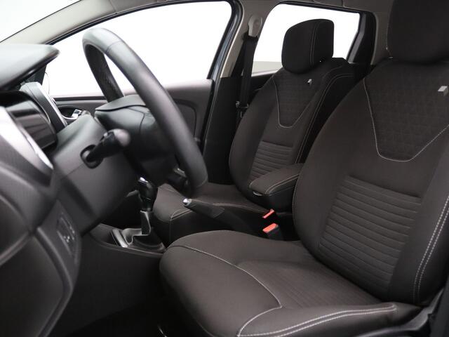 Renault CLIO Estate TCe Limited 90pk Airco | Cruise | Parkeersens. achter