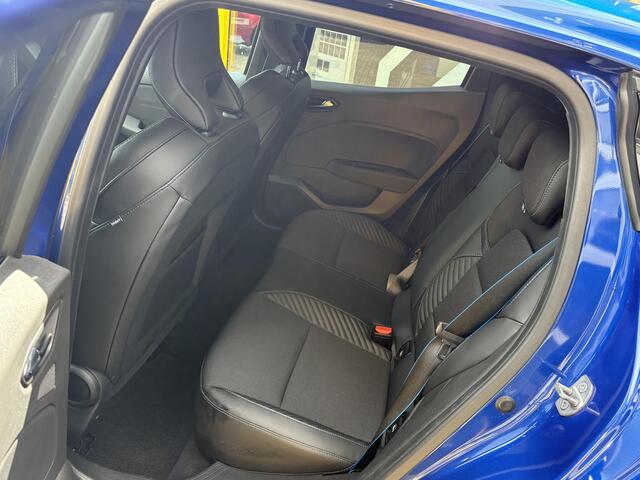 Renault CLIO 1.6 E-Tech Full Hybrid 145 esprit Alpine | Trekhaak | NAP | 1e eigenaar | 100% dlr onderhouden | Navigatie | Achteruitrijcamera | Cruise adaptief | DAB |