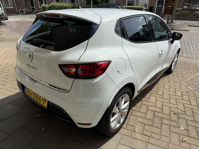 Renault CLIO 0.9 TCe Limited NAVIGATIE AIRCO LICHTM.VELGEN PARK.SENSOREN