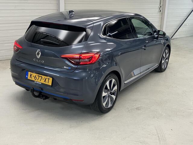 Renault CLIO 1.6 E-Tech Hybrid 140 Serie Limitee E-TECH Climate control / Trekhaak /incl. Winterset met wiel doppen / Navigatie / Applecarplay of Android auto /