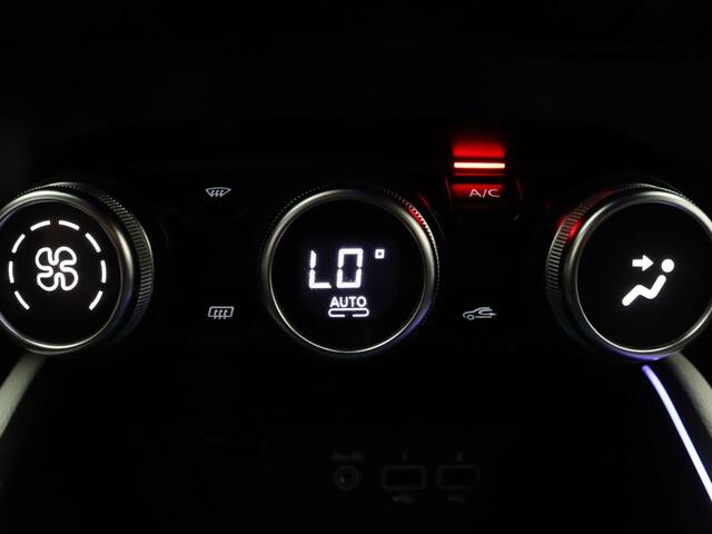 Renault CLIO Hybrid 140pk SL E-Tech Camera | Carplay | Trekhaak