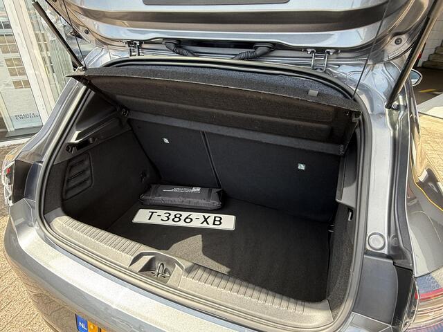 Renault CLIO 1.6 E-Tech Full Hybrid 145 techno | NAP | Trekhaak | Pack Look | Pack Navigatie | LED | DAB | Achteruitrijcamera | Climate Control |