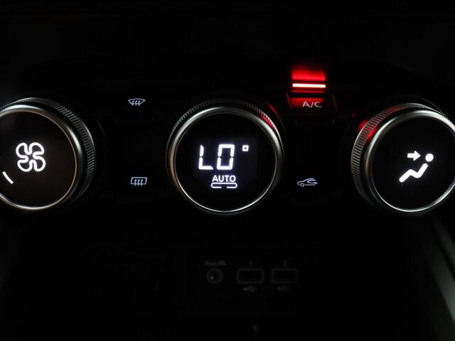 Renault CLIO TCe 100pk Intens Stuur verwarmd | Voorstoelen verwarmd